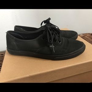 Vans all black